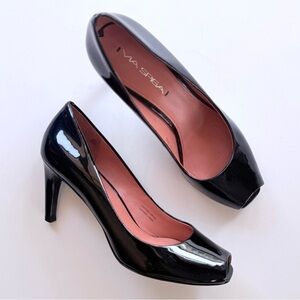 Via Spiga Frankie Peep Toe Pump in Black Patent Leather Size 7.5